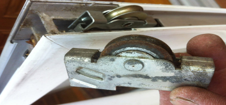 screen door roller repair in Rosemead